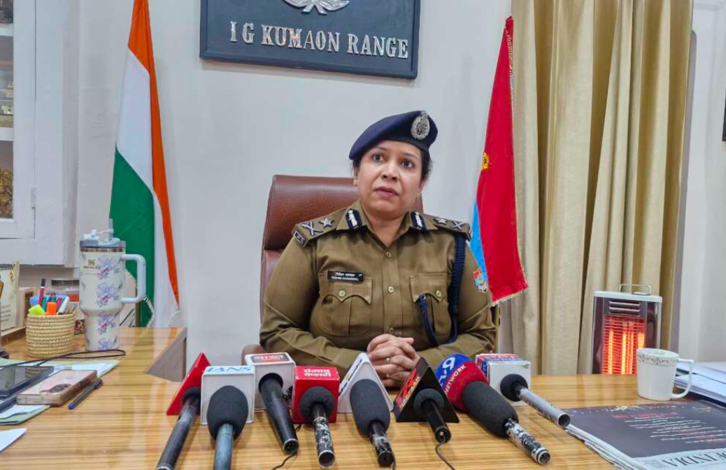 उत्तराखण्ड के हल्द्वानी के चर्चित ठेकेदार धनंजय गिरी के मामले में IG कुमाऊं की बड़ी कार्रवाई चौकी इंचार्ज को निलंबित।